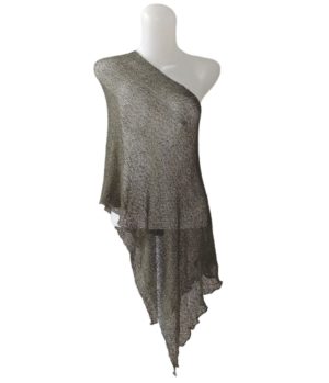 Ponco rajut sheer warna cokelat tua/perunggu, desain one shoulder asimetris dari depan, bohemian knitwear.