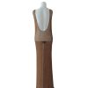Maxi dress rajut singlet panjang wanita, warna coklat keemasan/perunggu, punggung rendah (low-cut back).