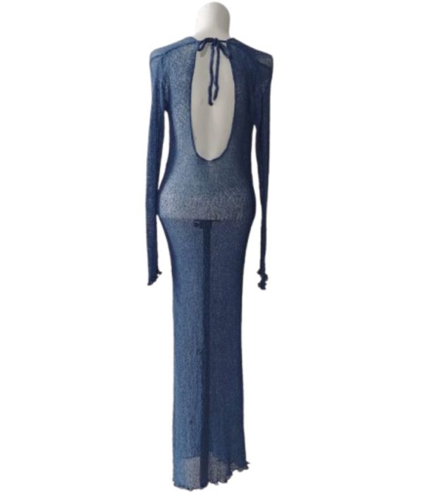 Long sleeve maxi dress rajut biru, open back dengan tali ikat di leher, sheer resort wear.